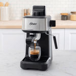 Cafetera-Oster-Espresso-Vapor-4-Tazas-Plata